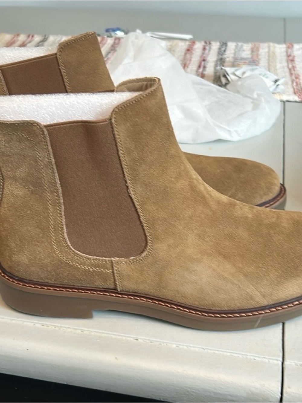 Men's Suede Chukka Boots in Light Brown